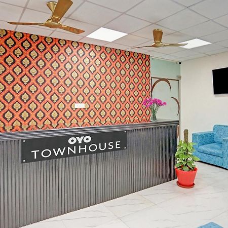 Hotel O Heritage Inn Noida Exterior photo